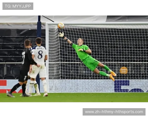 足球比赛中的门将技术与扑救训练方式